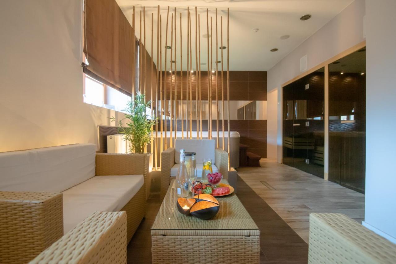 Hotel Debowa Gora Active & Spa Łąck Esterno foto