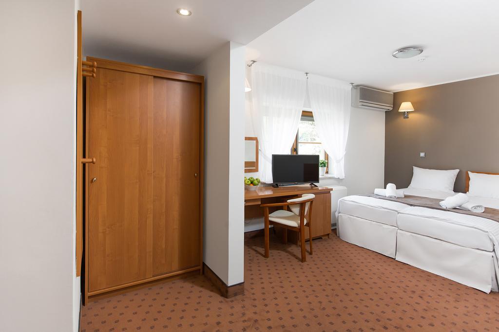Hotel Debowa Gora Active & Spa Łąck Esterno foto