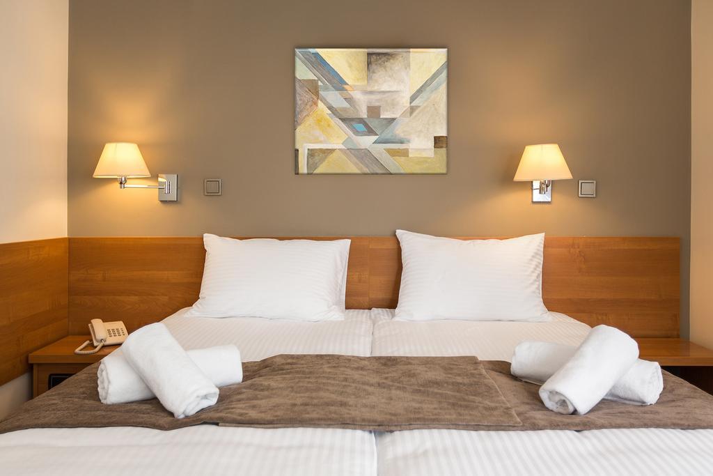 Hotel Debowa Gora Active & Spa Łąck Esterno foto