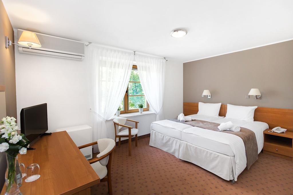 Hotel Debowa Gora Active & Spa Łąck Esterno foto
